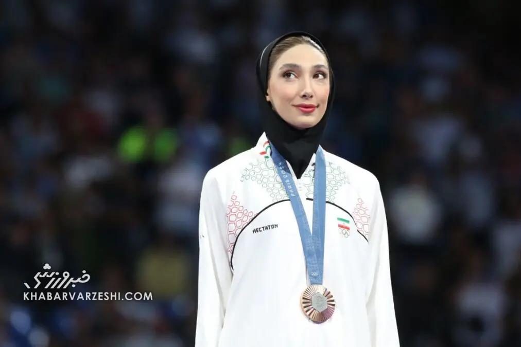 مبینا نعمت زاده
