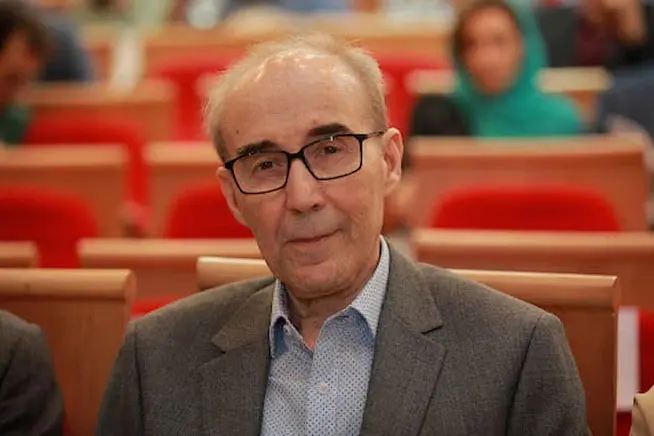 علی اشرف صادقی