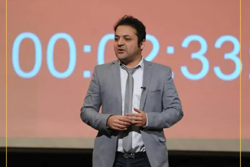 آرین اکبری