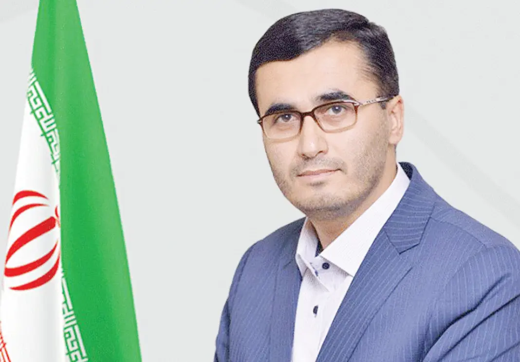 روح الله متفکر آزاد