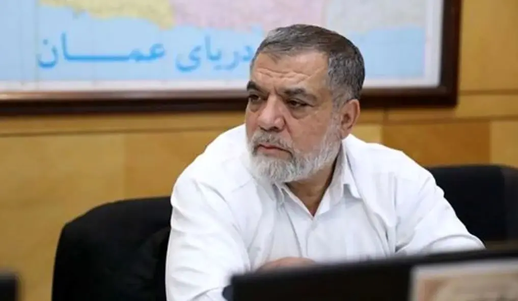 نماینده مجلس: میگویند اسمش را جمهوری اسلامی گذاشتید اما قوانین بانکها پیرو مکاتب کفر هستند