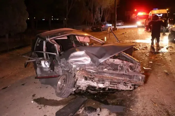 حادثه رانندگی مرگبار در جاده قم به اراک/ دو نفر جان باختند