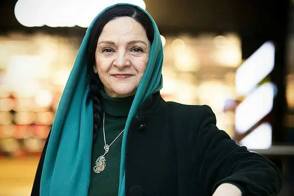 گلاب آدینه به صحنه برمیگردد