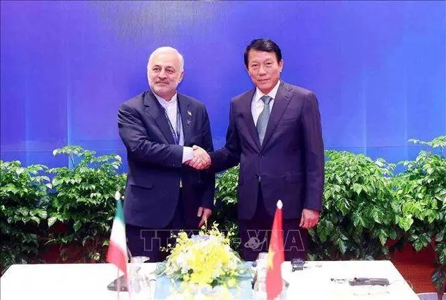 گفتوگوی جلالزاده و وزیر امنیت عمومی ویتنام در هانوی