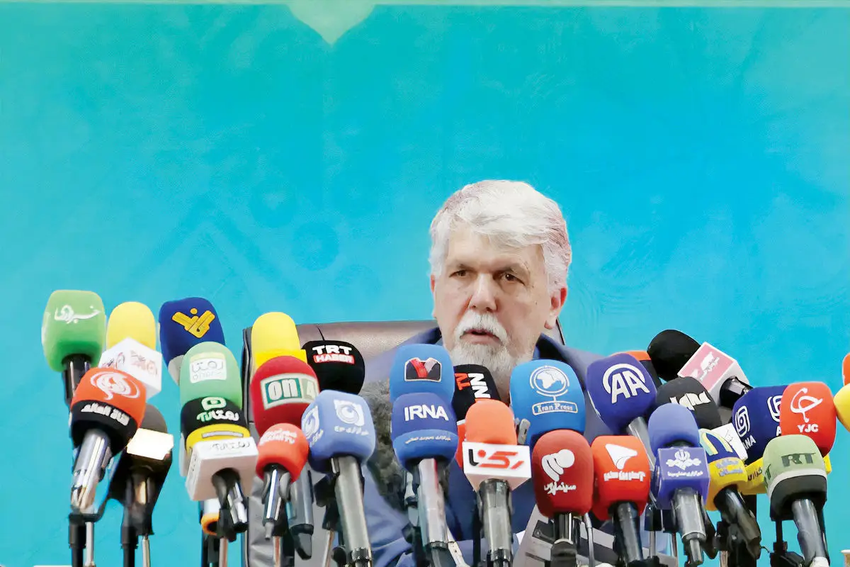 گرم و محافظهکارانه/نشست خبری وزیر فرهنگ و ارشاد اسلامی چشماندازی راهگشا و نوآورانه را پیش چشم نمیآورد