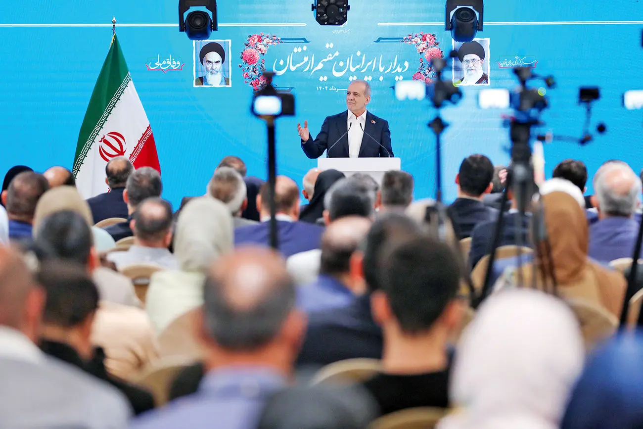 پزشکیان در جمع ایرانیان ارمنستان مطرح کرد:نباید در حصار خودساخته بمانیم