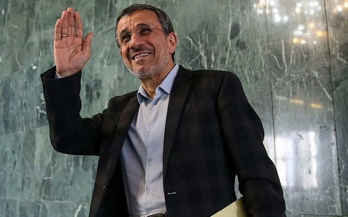 تصویری از محمود احمدینژاد قبل از خروج از ایران