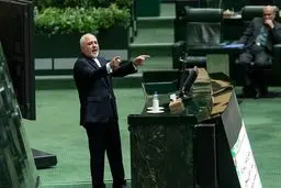 پارادوکس منتقدان تندروی ظریف