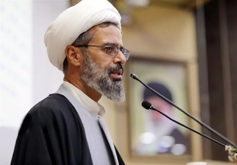 امام جمعه بجنورد: بیانیه‌نویس‌ها خشاب دشمن را پرمی‌کنند