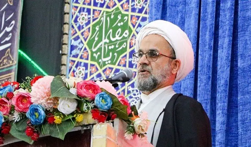 امام جمعه کرمان: پر توان‌ترین نیرو‌های مسلح جهان و بهترین رهبر دنیا را داریم