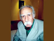 شاعر منتقد و مردمی