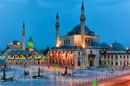 شجریان به اظهارات ناظری درباره مولانا واکنش نشان داد

