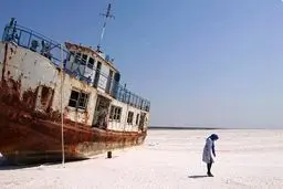 خشکیدن دریاچه ارومیه تهدیدی برای معیشت مردم