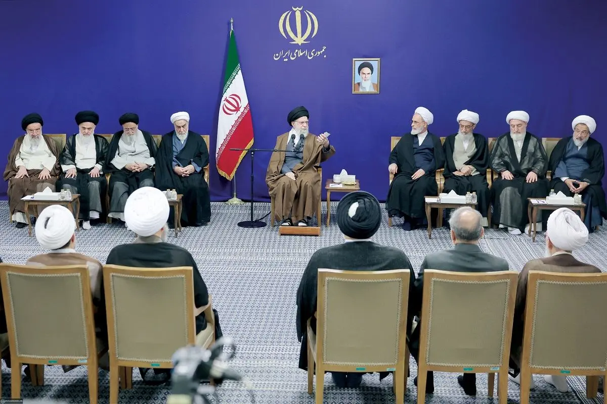 رهبری در دیدار دستاندرکاران همایش بینالمللی علامه میرزای نائینی: نائینی به تشکیل حکومت اسلامی بر پایه ولایت اعتقاد داشت