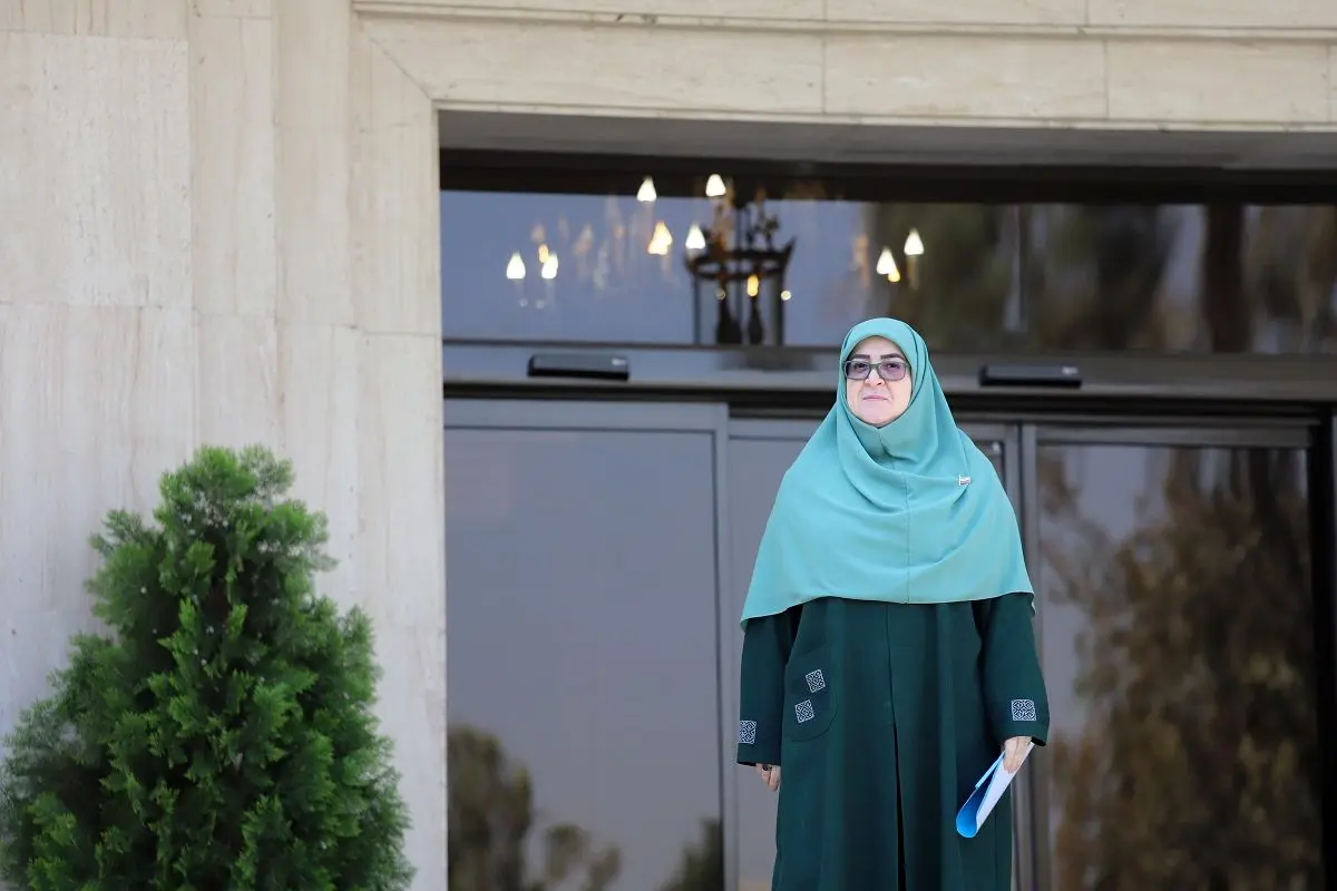 هرکس بود حالش به هم میخورد