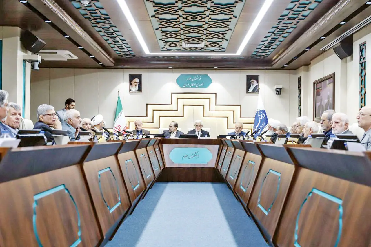 دفاع از دانشگاه/ بررسی صحبت‌‎های اخیر محمدرضا عارف درباره قطع ارتباط علمی کشور با نهادهای بین‌المللی در پی اتهام جاسوسی به استادان