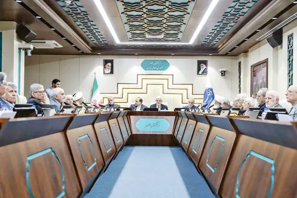 دفاع از دانشگاه/ بررسی صحبت‌‎های اخیر محمدرضا عارف درباره قطع ارتباط علمی کشور با نهادهای بین‌المللی در پی اتهام جاسوسی به استادان