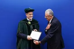 پزشکیان در قزاقستان نشان علمی دریافت کرد+فیلم
