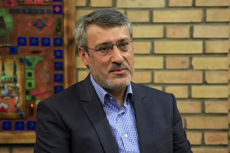 صفکشی مدافعان رئیسی