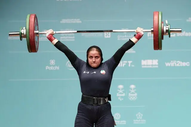 عملکرد درخشان مهسا بهشتی: دو مدال طلا و برنز در رقابت‌های وزنه‌برداری زنان