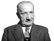 ماهیت پیشاسیاسی ایران/آیا دفاع از وطن دفاع از نظام سیاسی مستقر است؟