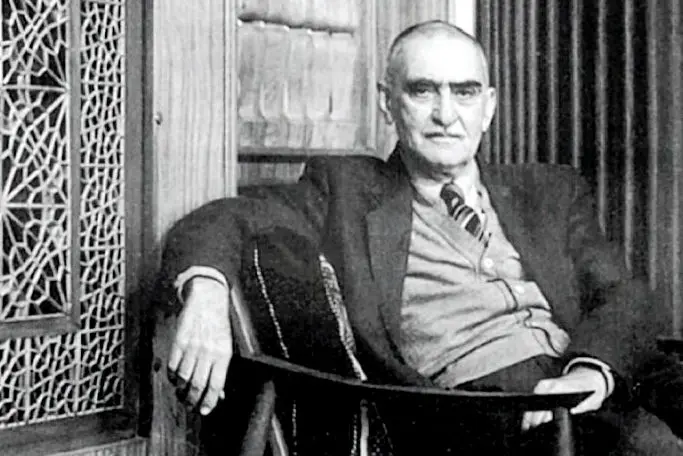 به مناسبت صدمین سالگرد تولد ایرج افشار/نخبه کتاب‌شناسی ایران