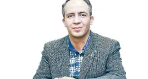 وحید شقاقی‌شهری اقتصاددان: مدنی‌زاده باید مواظب برکناری باشد