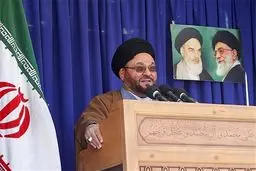 امام جمعه اصفهان: امدادهای غیبی نظام اسلامی را حفظ می‌کند