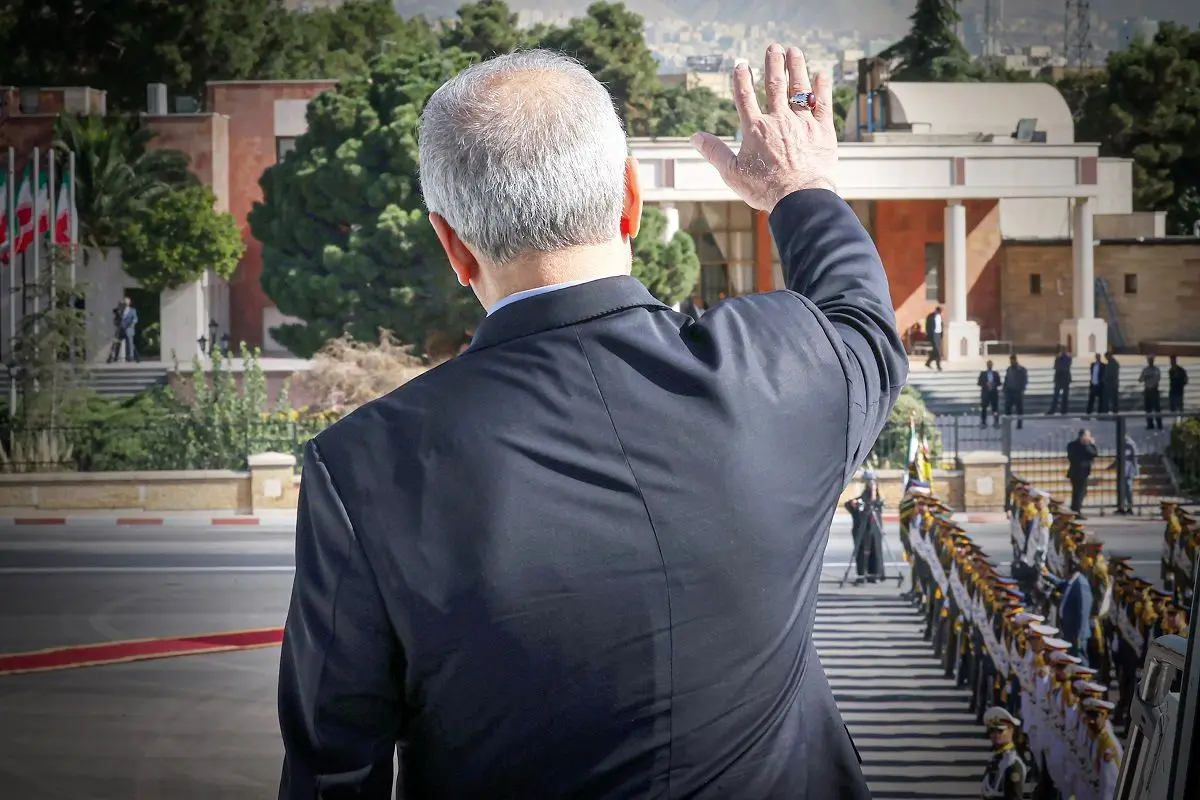 اظهارات فعالان سیاسی در آستانه سفر رئیسجمهور برای حضـور در مجمع عمومی سازمان مـلل/ پیشنهاد به مسافر نیویورک