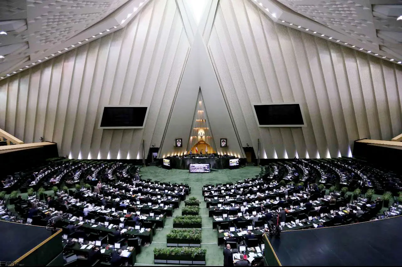 دلایل زیانسازی در بخش دولتی/پستهای مدیریتی توسط نمایندگان توزیع میشود