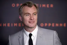 کریستوفر نولان کارگردان اولیه تروی بود