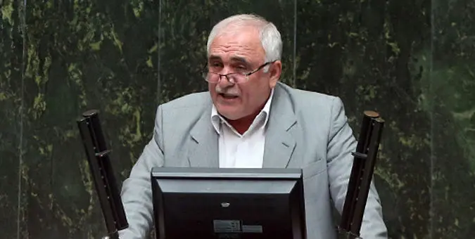 نماینده مجلس: دعواهای سیاسی باعث شده از مسائل اصلی مردم فاصله بگیریم