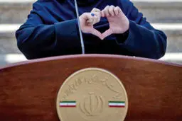 استندآپ کمدین یا سخنگو/درباره عکسی از فاطمه مهاجرانی