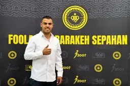 اختلاف حقوقی بر سر آلوز؛ آغاز چالش سپاهان و تراکتور
