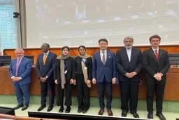 تجلیل سفیر ایران از دانشجویان ایرانی برگزیده در نخستین دوره مسابقات شبیه‌سازی حقوقی در ژنو
