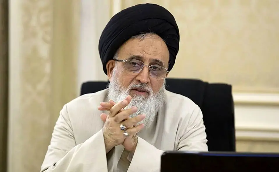 عضو شورای نگهبان: اگر زنان حجاب را حفظ کنند یعنی آزادی خودشان را حفظ کرده‌اند