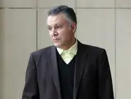 یادداشت محمد فاضلی برای ایران: ایستاده‌ایم تا تو نیفتی