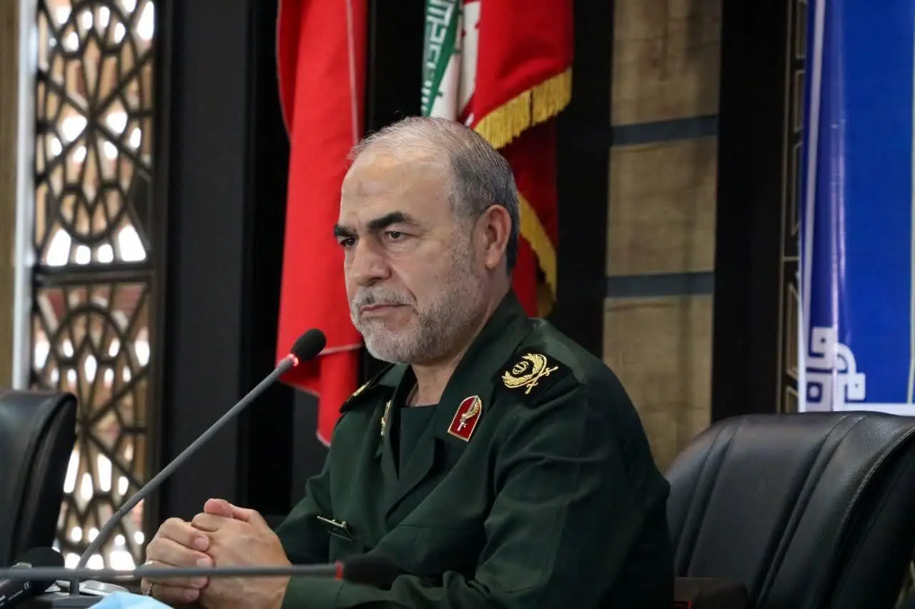 معاون سیاسی سپاه: تهدیدها و تحریم‌ها ملتِ شکست‌ناپذیر ایران را متوقف نمی‌کند