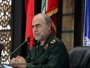 معاون سیاسی سپاه: تهدیدها و تحریم‌ها ملتِ شکست‌ناپذیر ایران را متوقف نمی‌کند