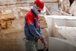حبس تا ۱۸۰ روز برای استخدام اتباع خارجی غیرمجاز