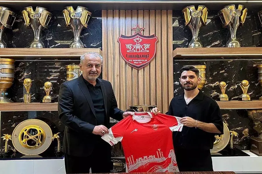 قرارداد محمد عمری با پرسپولیس تمدید شد