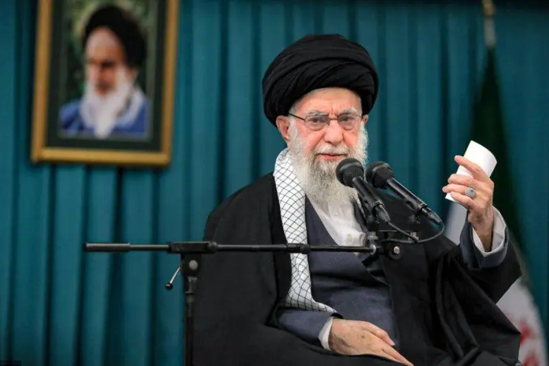 رهبری: نیروهای مسلح، رژیم رذل صهیونی را بیچاره خواهند کرد