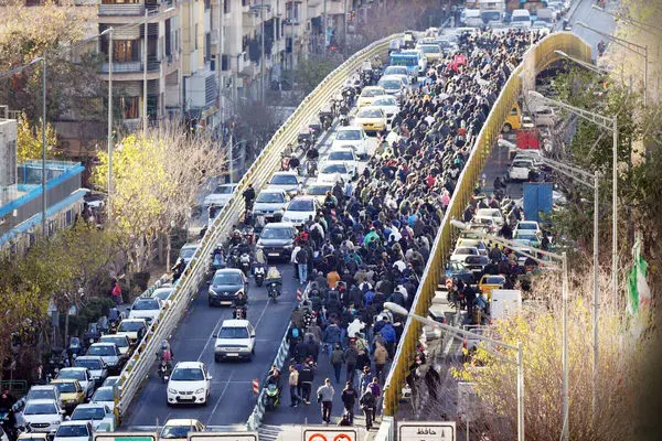 حواستان به بچه‌ها باشد/ درباره این روزهای ایران