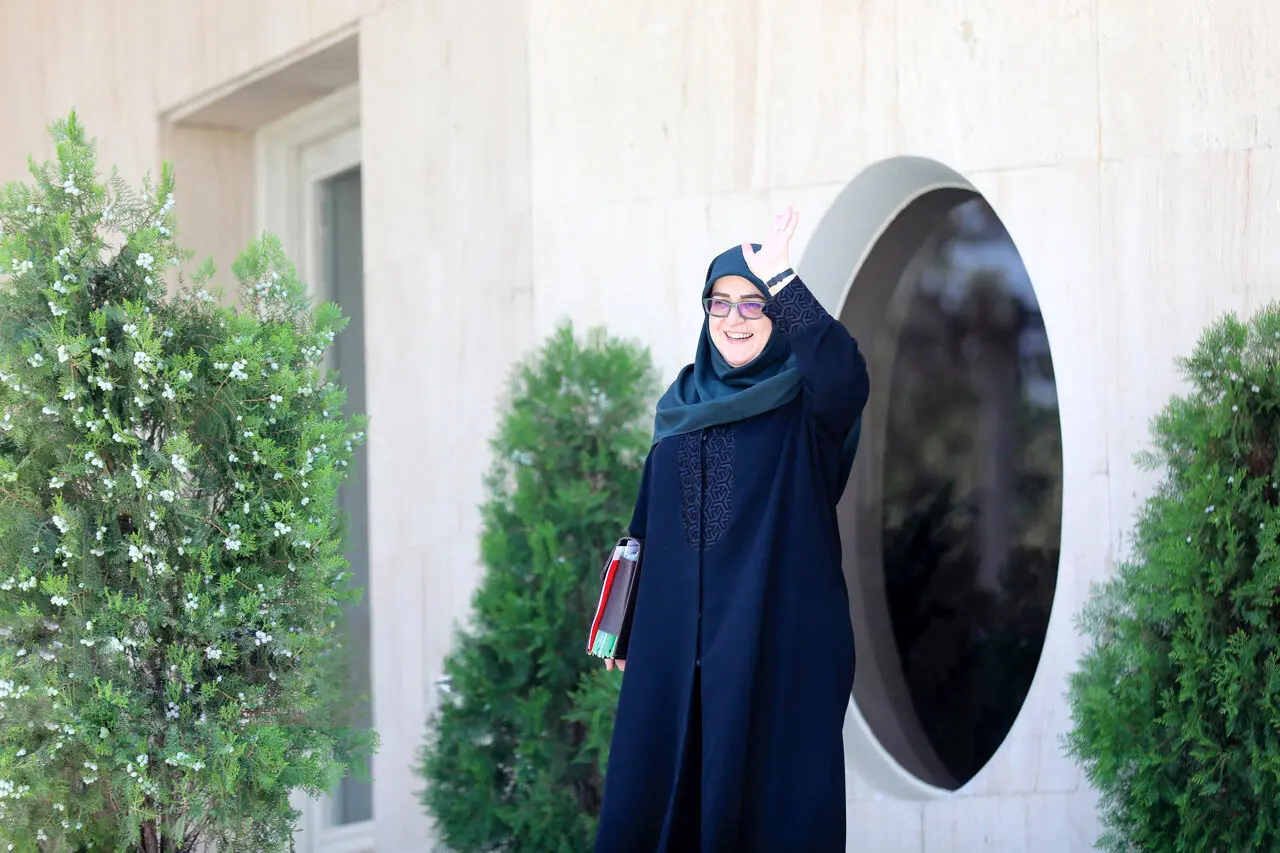 پتو پتو است و فیلتر فیلتر/درباره عکسی از سخنگوی هیئت دولت