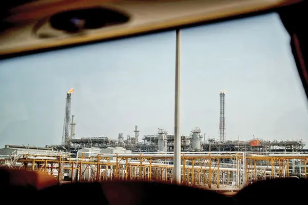 صحـرای گازی/کتاب دیـانا گالیوا درباره چگونگی توسعه اقــتصادی و دیپلماتیک قطر بـا کمک منابع هیدروکربنی