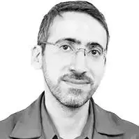 تقدم امنیت انسانی بر امنیت حکمرانی