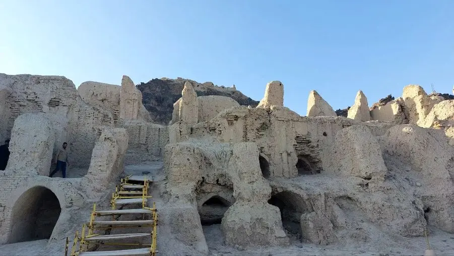 جادهکشی روی یک تمدن