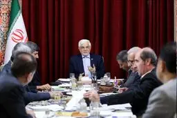 عارف: تمرکز معلم نباید صرف معیشت شود
