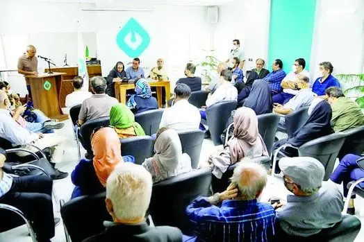 آرمین منتظری دبیر گروه بینالملل هممیهن در میان منتخبان