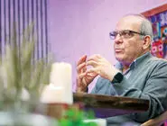 گفت‌وگو با عباس عبدی درباره کتاب اخیرش«بازی اولتیماتوم؛ ایران جامعه دوقطبی»:سیاست در ایران و ناکامی در بازی اولتیماتوم